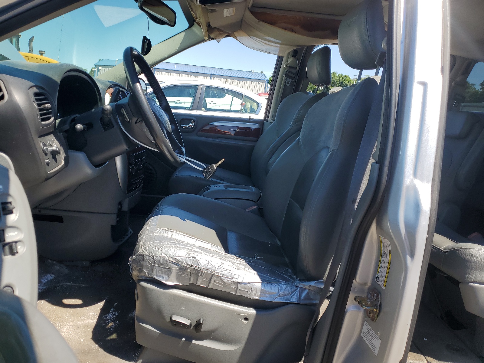 2A4GP64L76R740025 2006 Chrysler Town & Country Limited