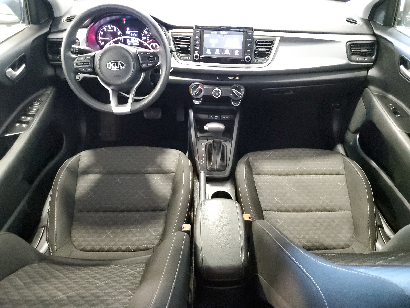 3KPA24AD7LE328678 2020 Kia Rio Lx