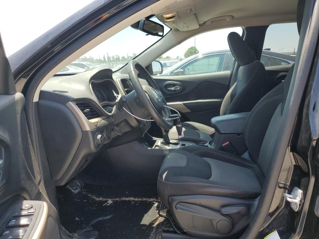 2018 Jeep Cherokee Latitude VIN: 1C4PJLCB2JD616030 Lot: 59481354