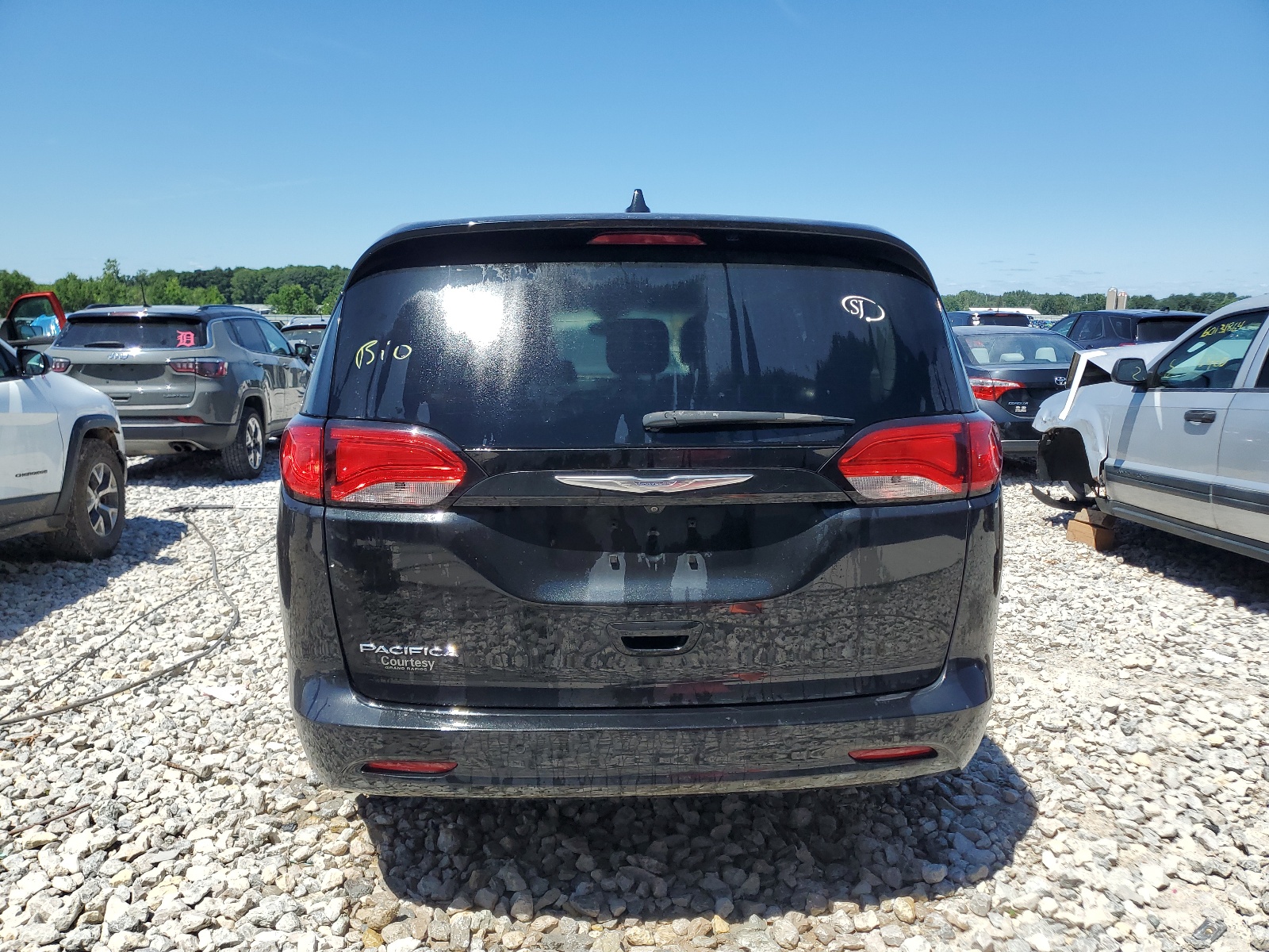 2C4RC1DG3HR723404 2017 Chrysler Pacifica Touring