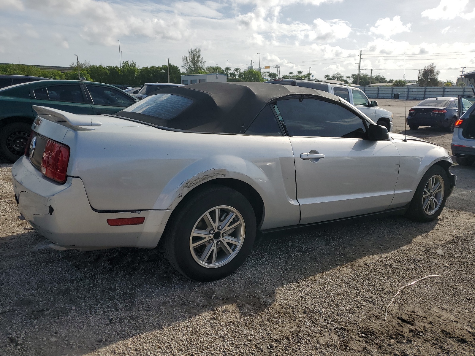 1ZVFT84N555203852 2005 Ford Mustang