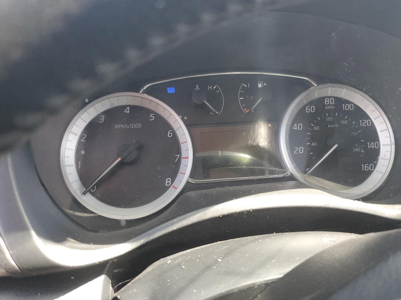 2015 Nissan Sentra - Image 9