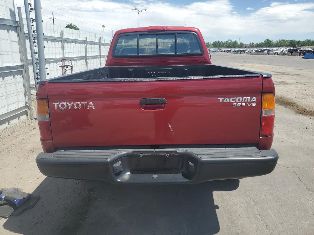 1998 Toyota Tacoma Xtracab VIN: 4TAWN72N2WZ119908 Lot: 70399804