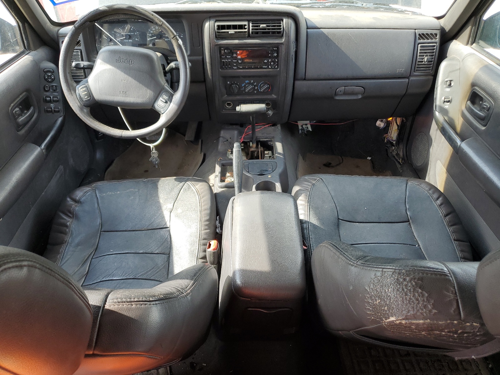 1J4FT68S4XL660040 1999 Jeep Cherokee Sport