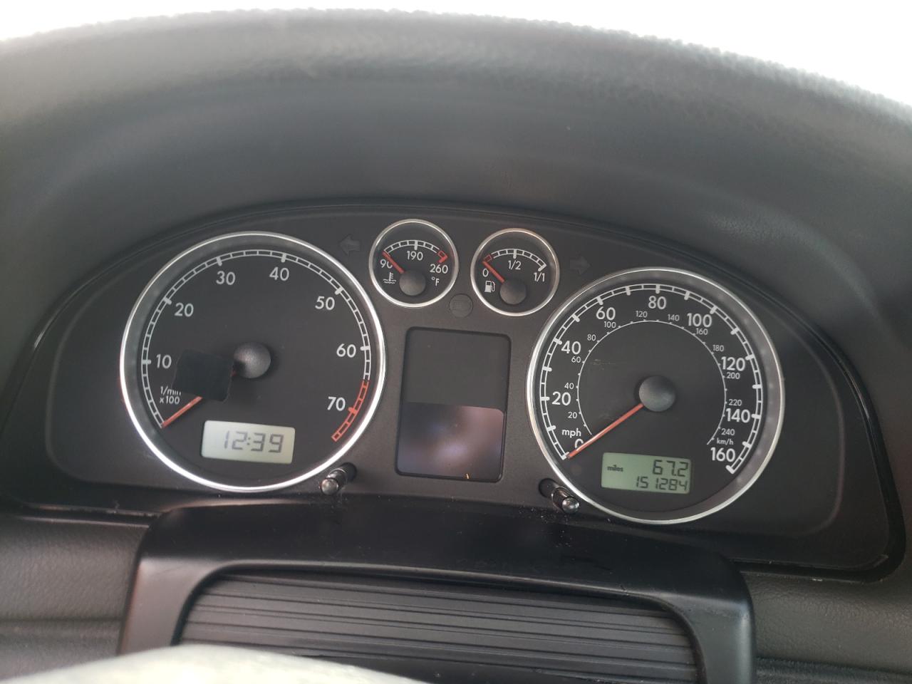 2004 Volkswagen Passat Glx 4Motion VIN: WVWTH63B34P205301 Lot: 61025324