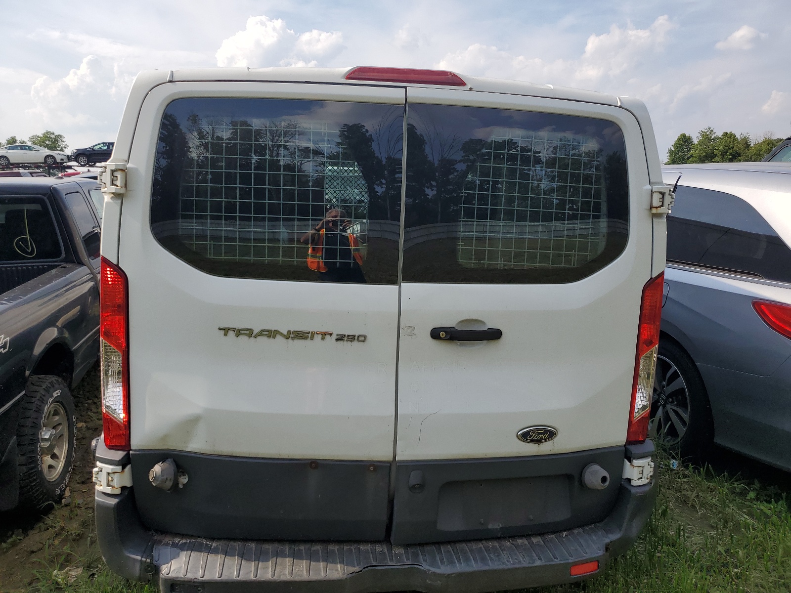 1FTYR2ZM7JKA01081 2018 Ford Transit T-250