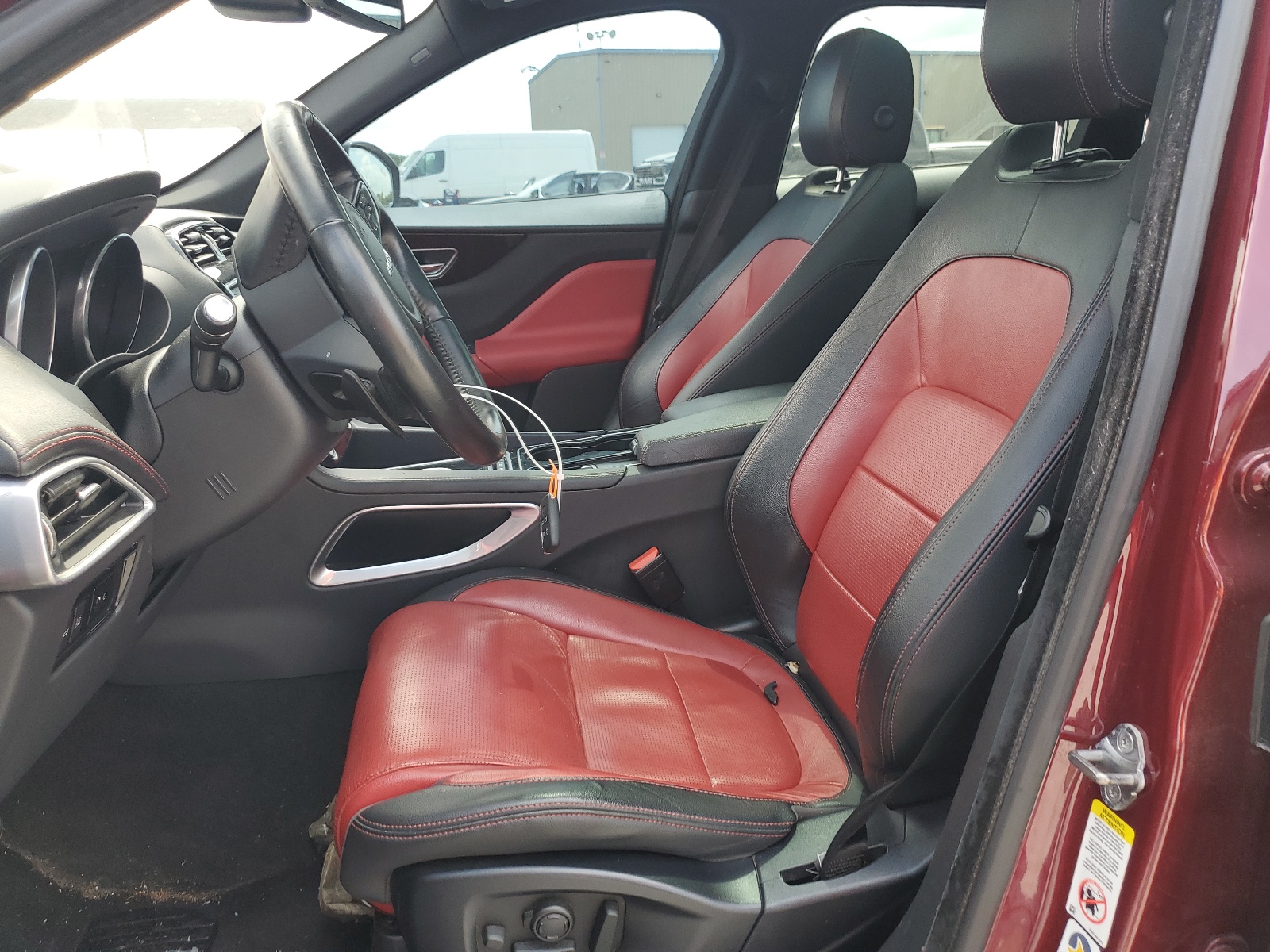 SADCL2BV3HA063449 2017 Jaguar F-Pace R - Sport