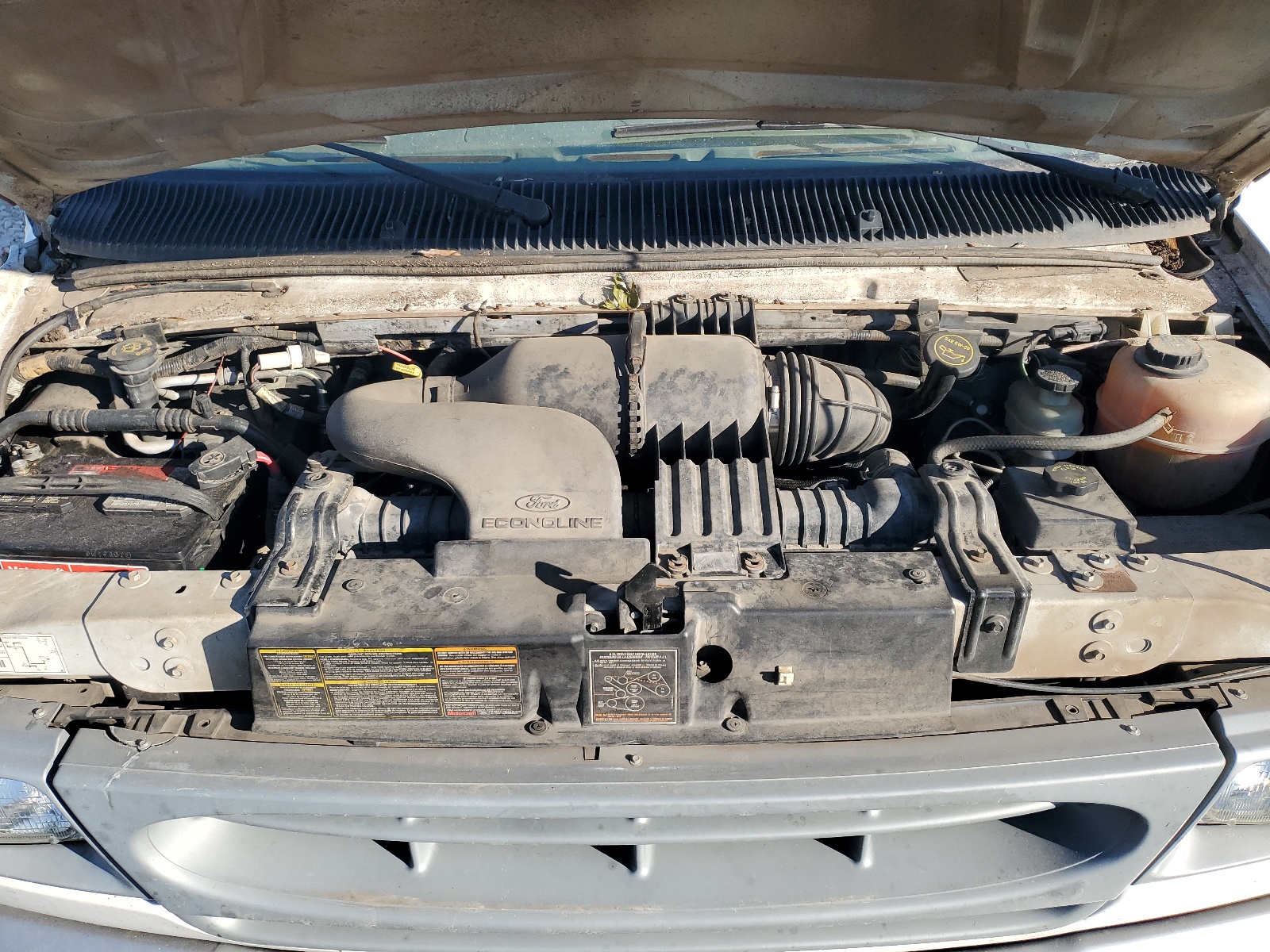 1FTRE14281HA14709 2001 Ford Econoline E150 Van