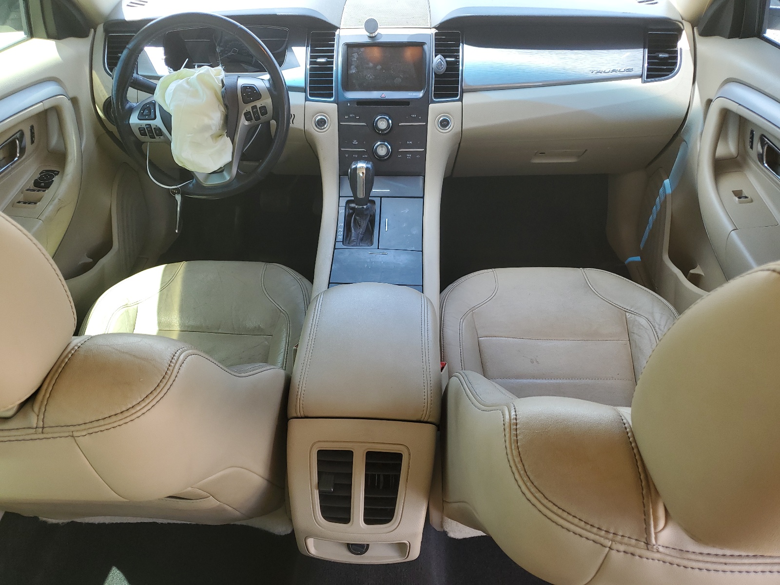 1FAHP2E82FG163523 2015 Ford Taurus Sel