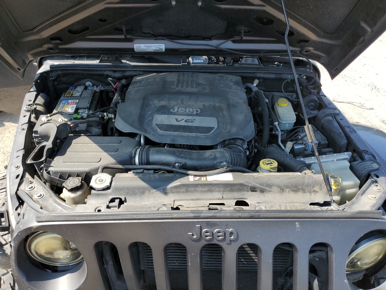 1C4BJWDG0GL199401 2016 Jeep Wrangler Unlimited Sport