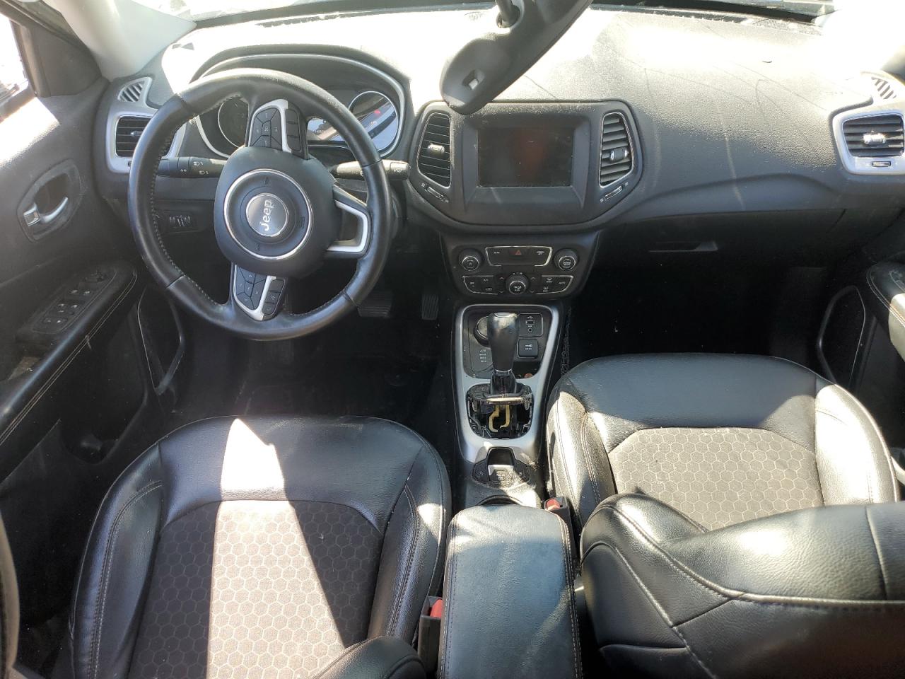 2018 Jeep Compass Latitude VIN: 3C4NJDBB2JT231415 Lot: 58431454