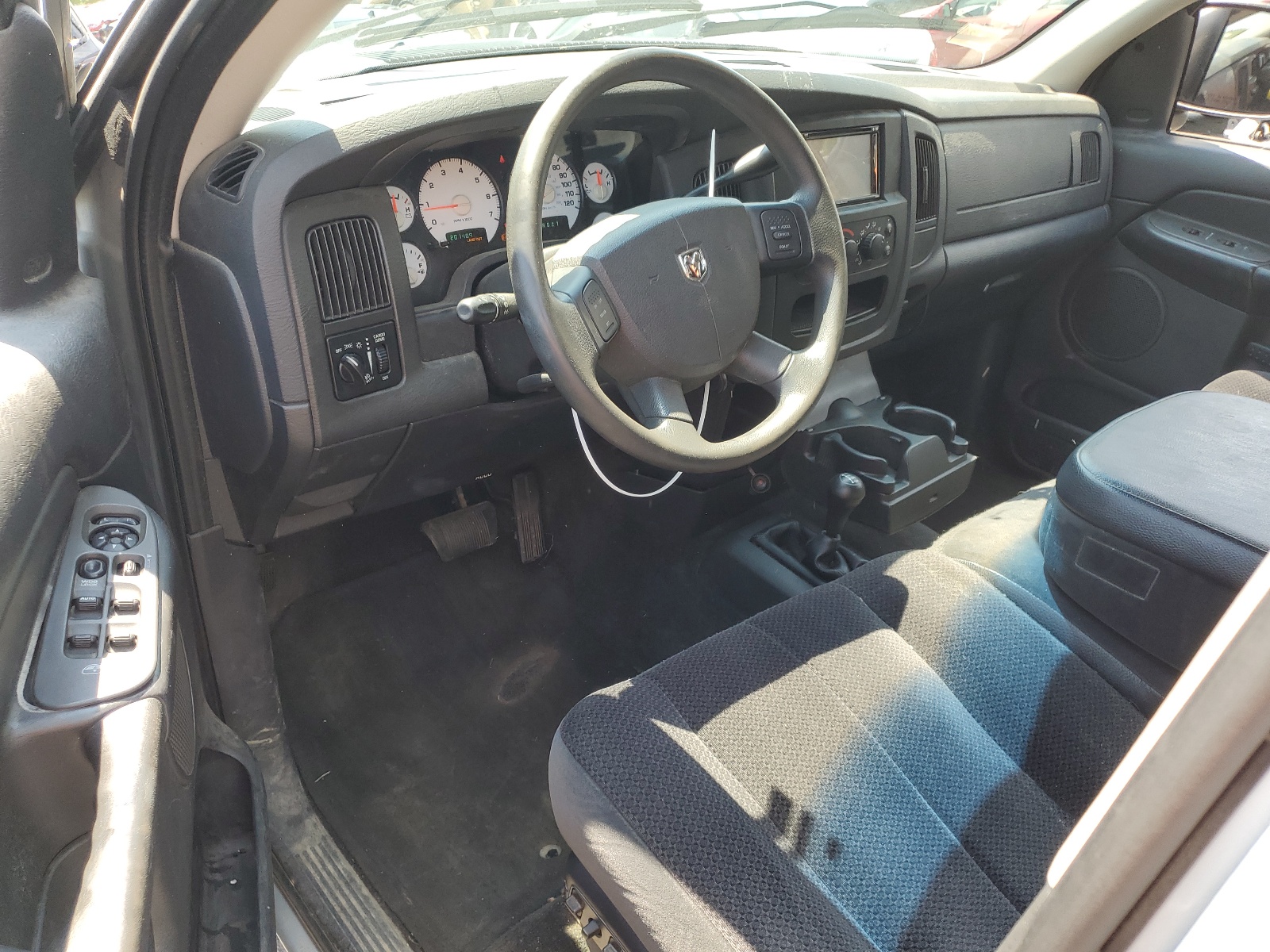 1D7HU18D14S729421 2004 Dodge Ram 1500 St