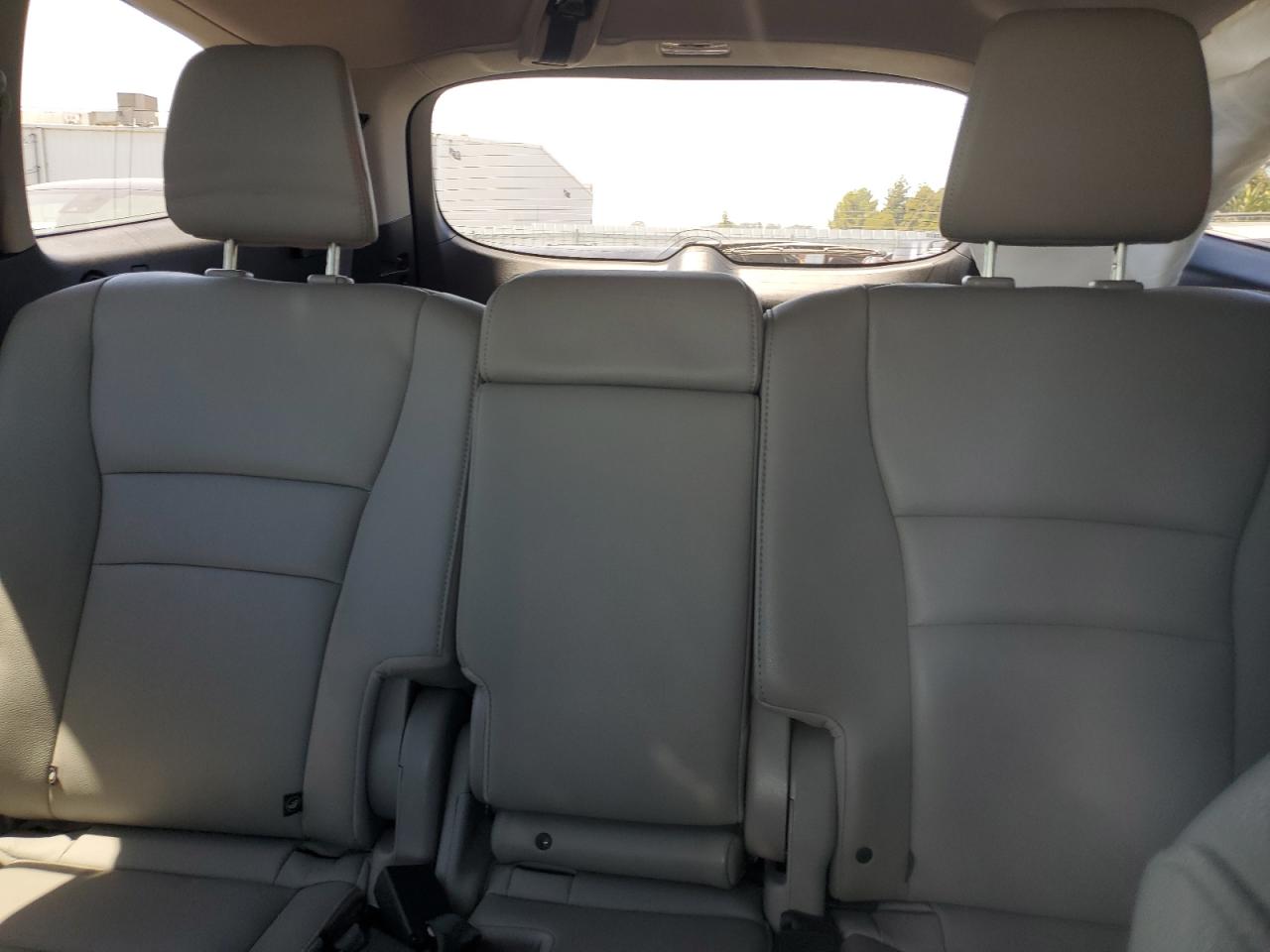 2017 Honda Pilot Touring VIN: 5FNYF6H93HB001714 Lot: 59548884