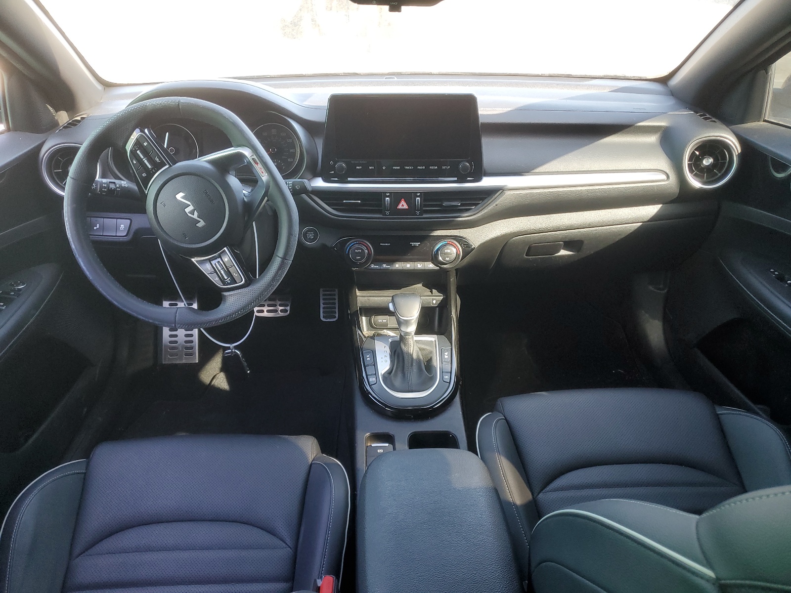 3KPF54AD2NE452048 2022 Kia Forte Gt Line