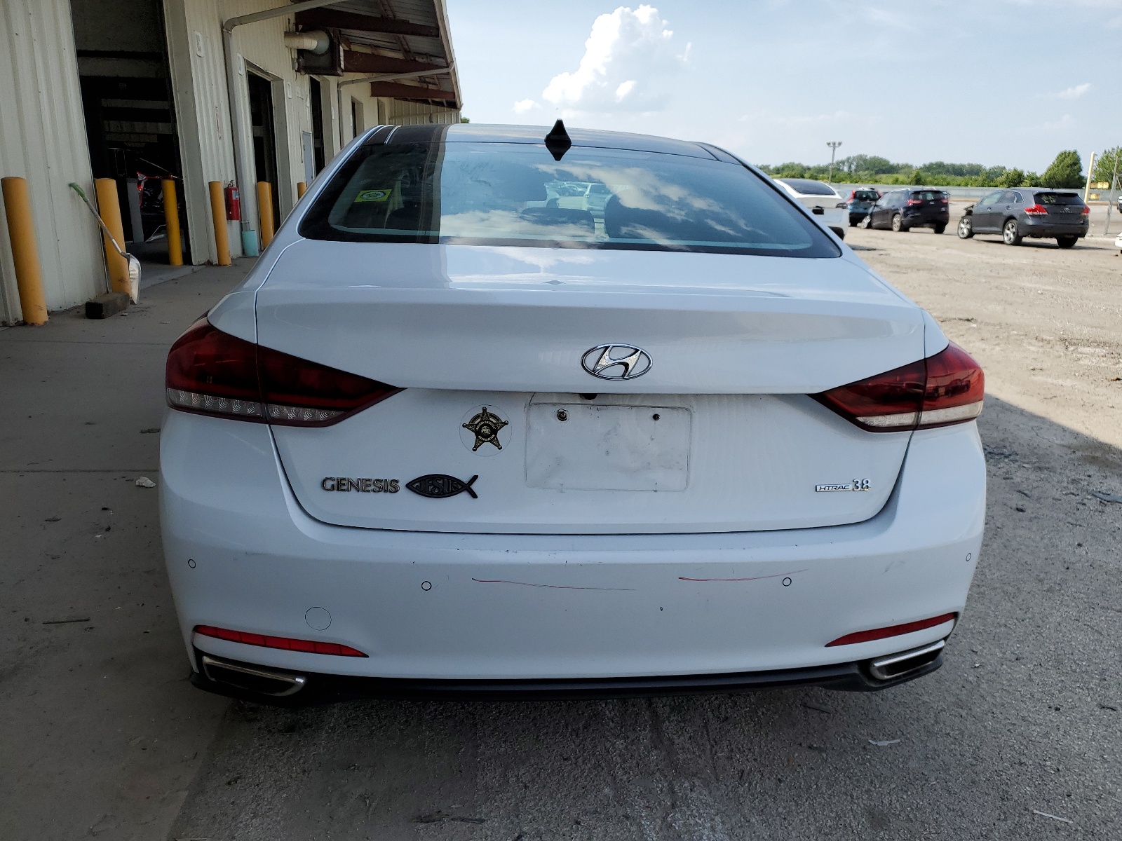 KMHGN4JE9FU017359 2015 Hyundai Genesis 3.8L