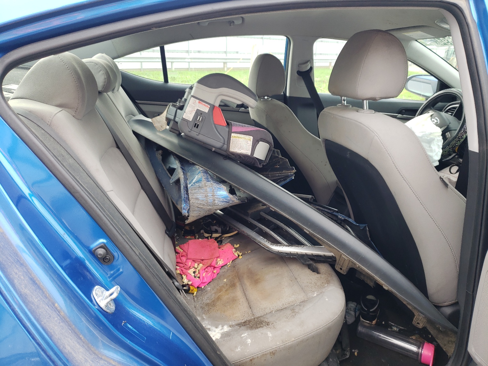 5NPD84LF9JH318639 2018 Hyundai Elantra Sel