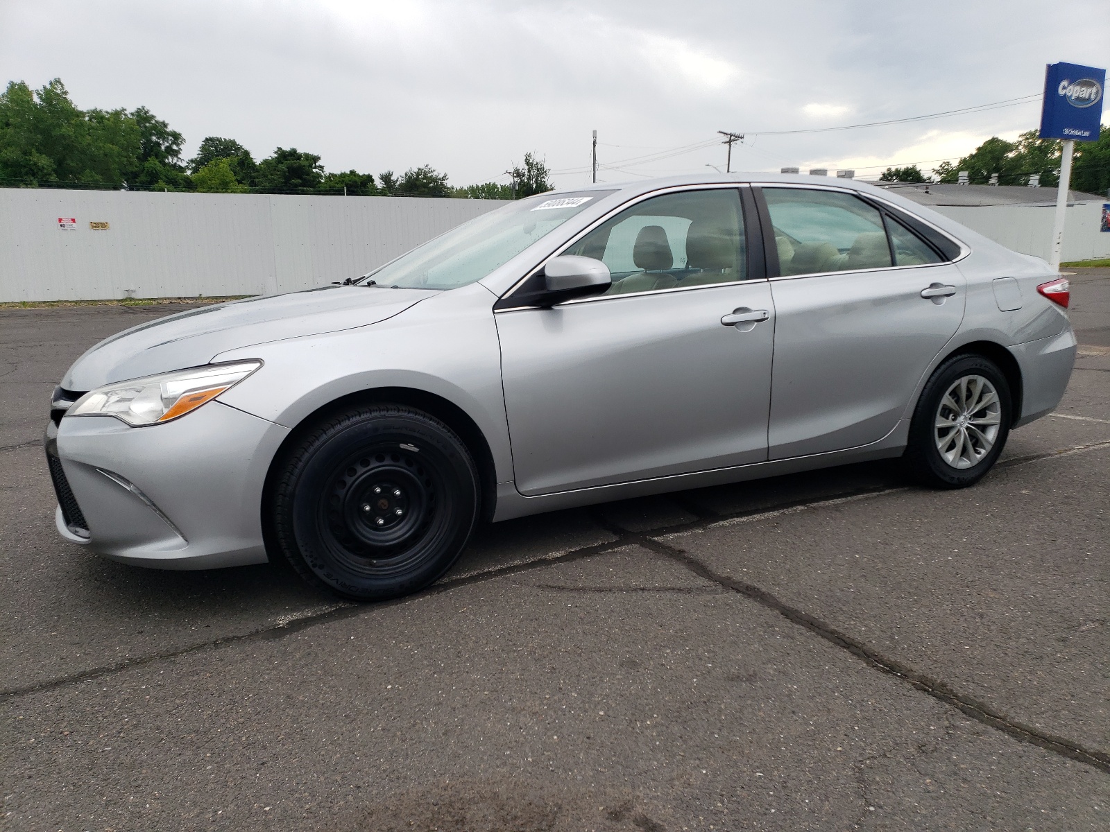 2017 Toyota Camry Le vin: 4T1BF1FKXHU401559