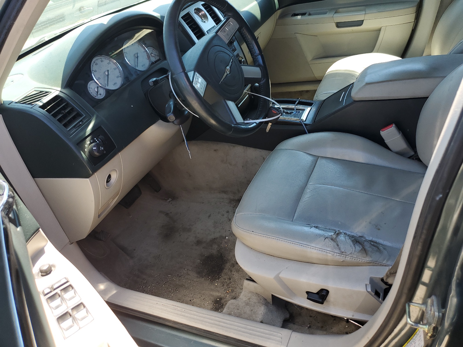 2C3JA53G15H678433 2005 Chrysler 300 Touring