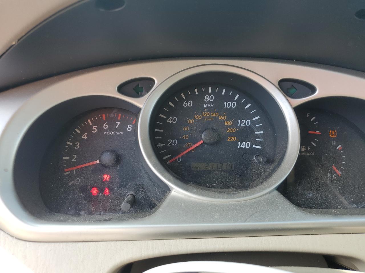 2004 Toyota Highlander Base VIN: JTEDP21AX40041253 Lot: 56810984