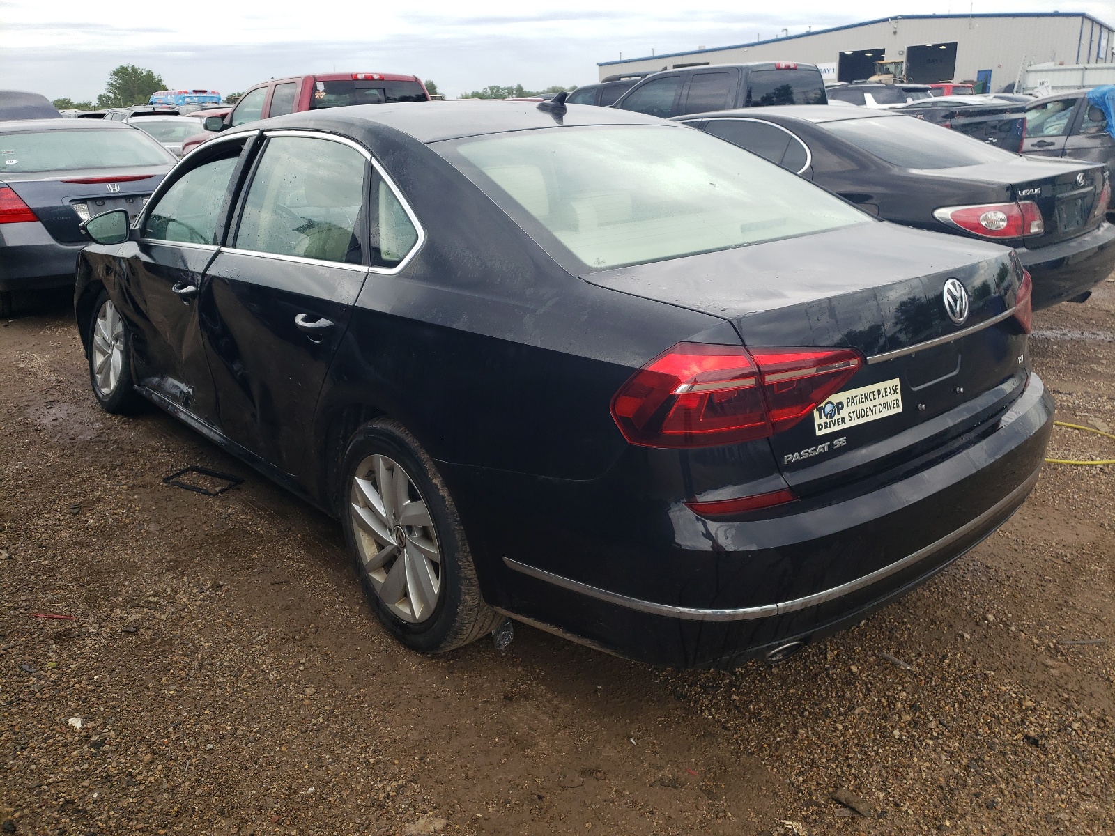 1VWBA7A3XJC014850 2018 Volkswagen Passat Se