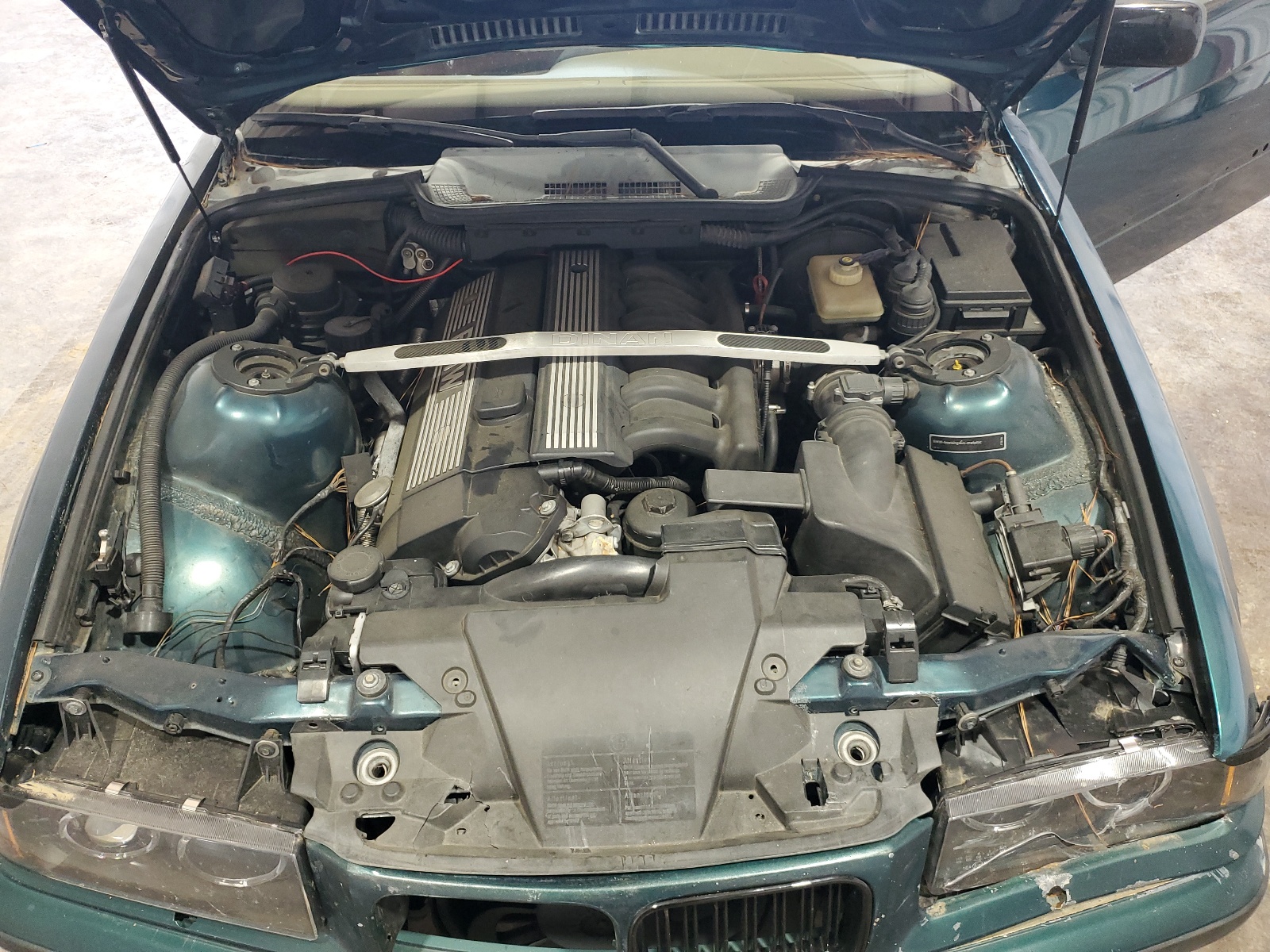 WBABK8324TET90085 1996 BMW 328 Ic Automatic