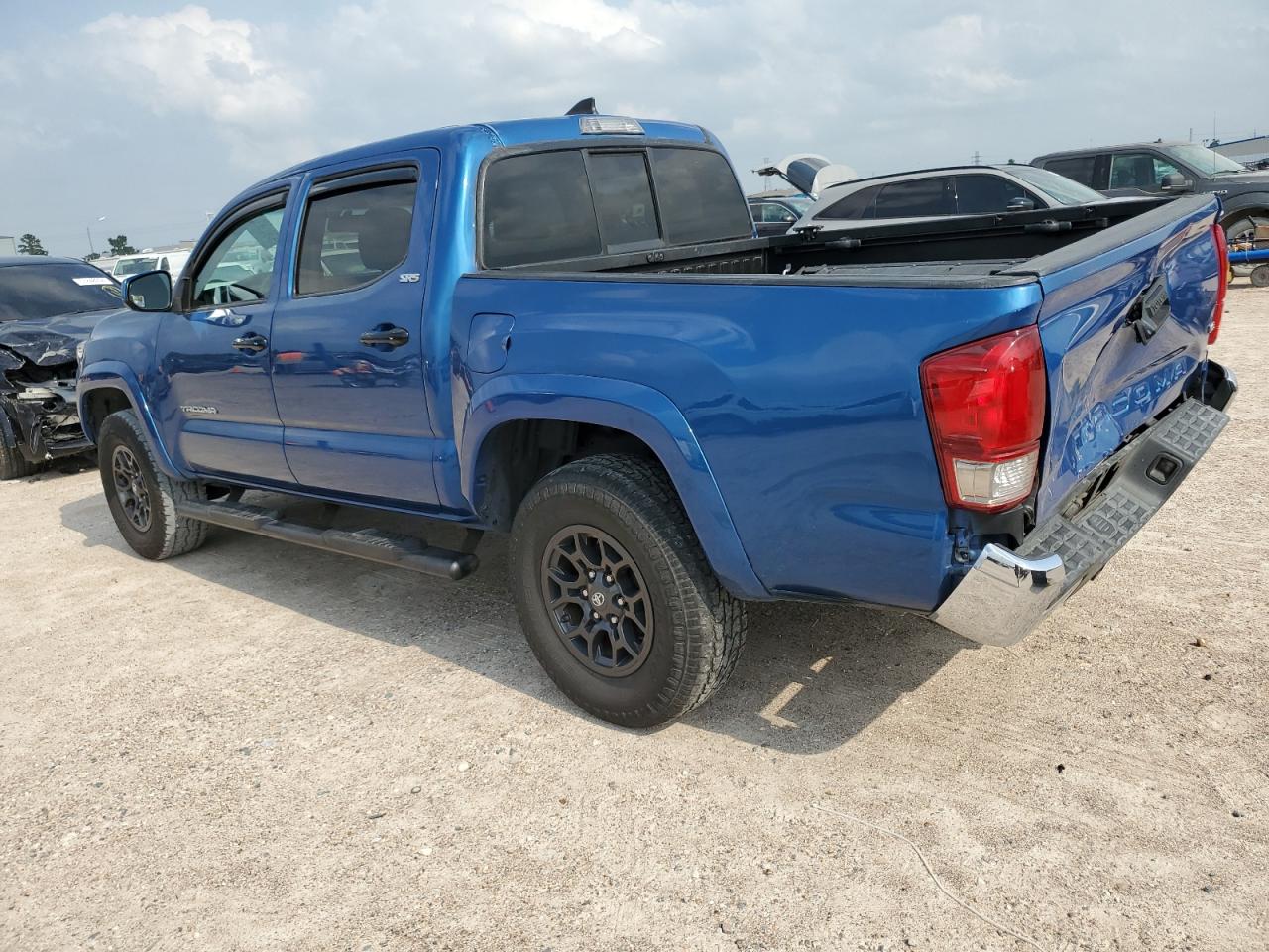 5TFAZ5CN1HX022624 2017 Toyota Tacoma Double Cab