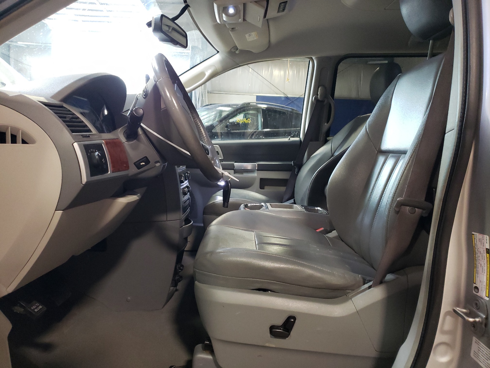 2A8HR54P48R769107 2008 Chrysler Town & Country Touring