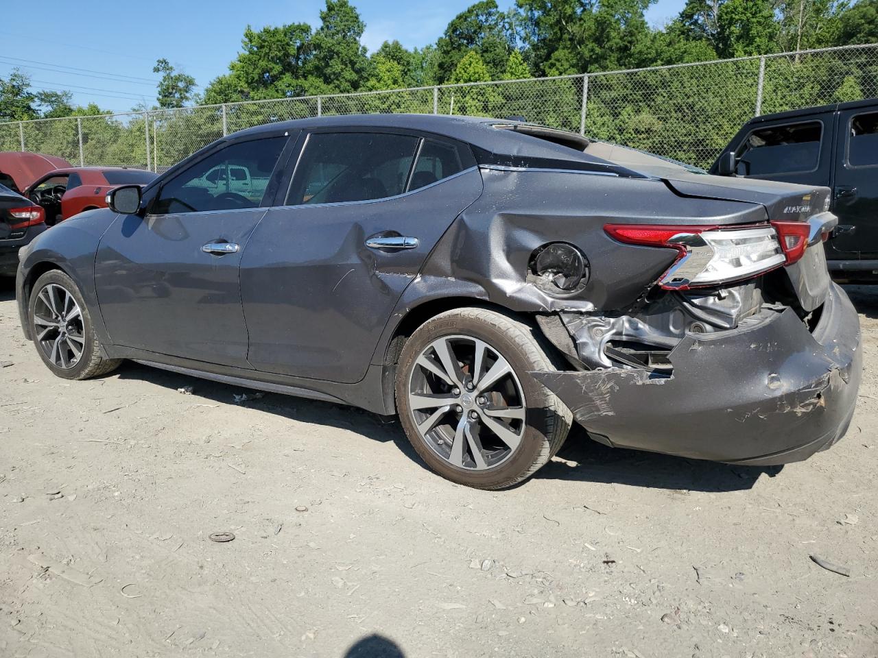2018 Nissan Maxima - Image 2