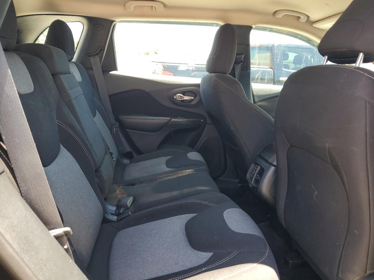 2016 Jeep Cherokee Sport VIN: 1C4PJMAB4GW295470 Lot: 58980524