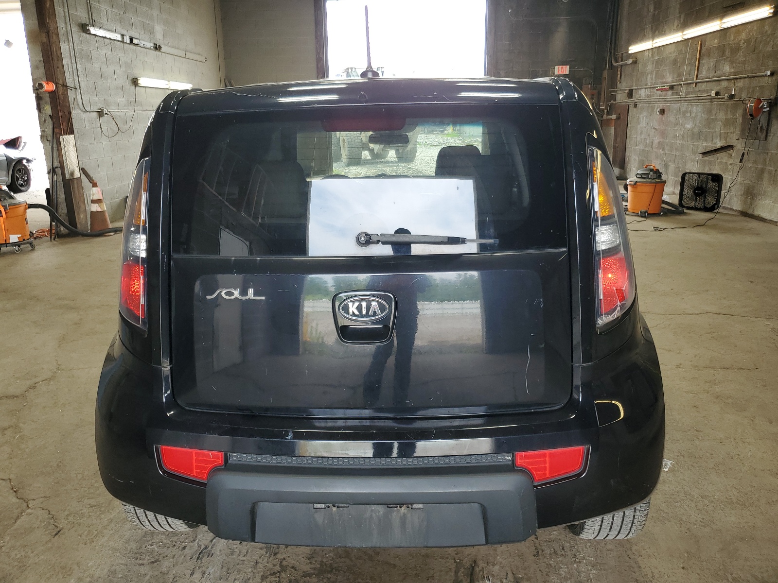 KNDJT2A21B7202394 2011 Kia Soul +