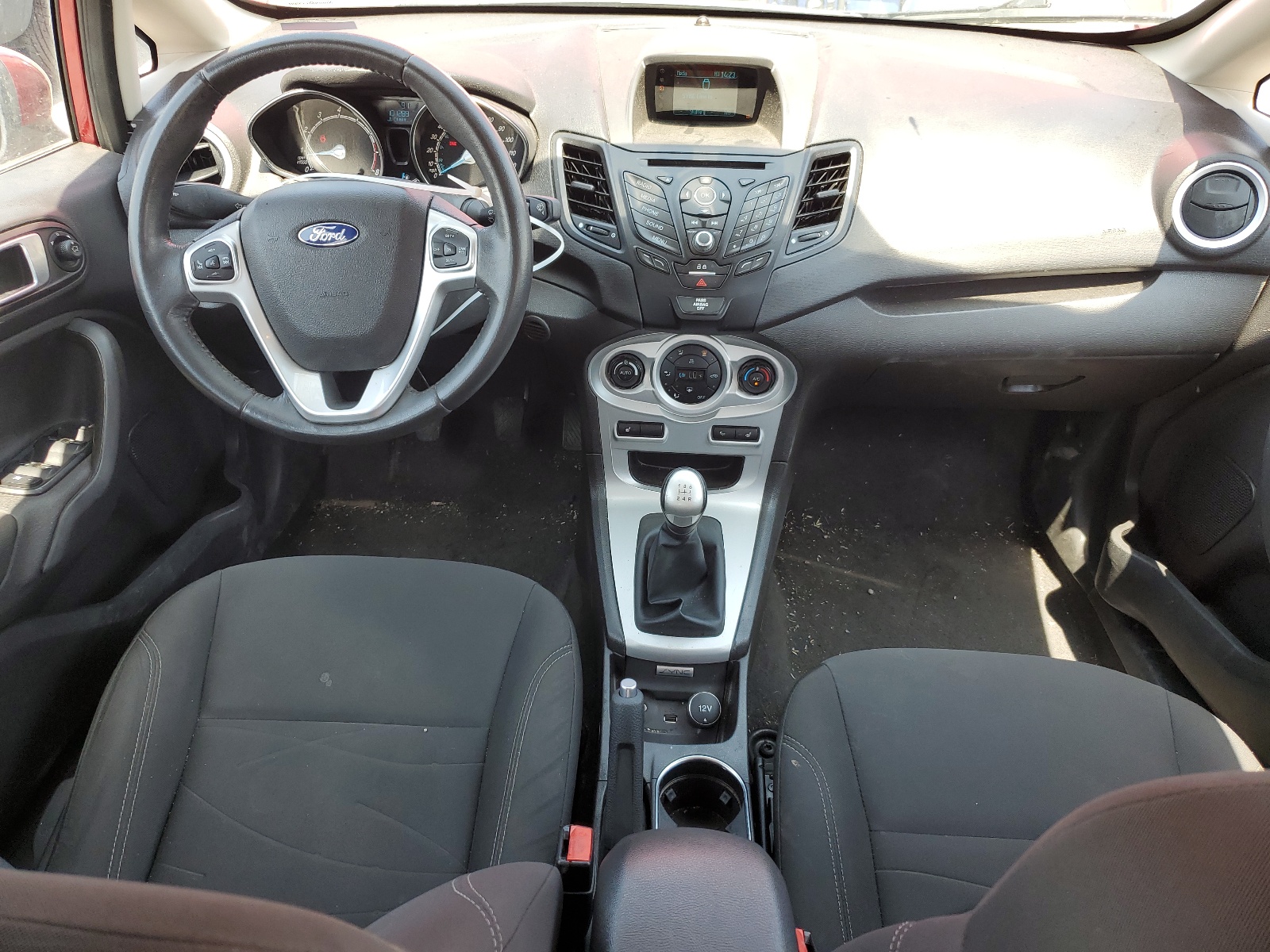 3FADP4EJ4GM109015 2016 Ford Fiesta Se