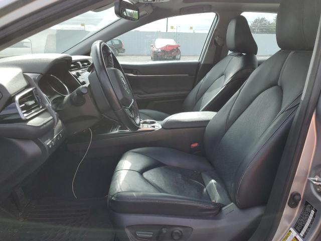  TOYOTA CAMRY 2019 Серебристый