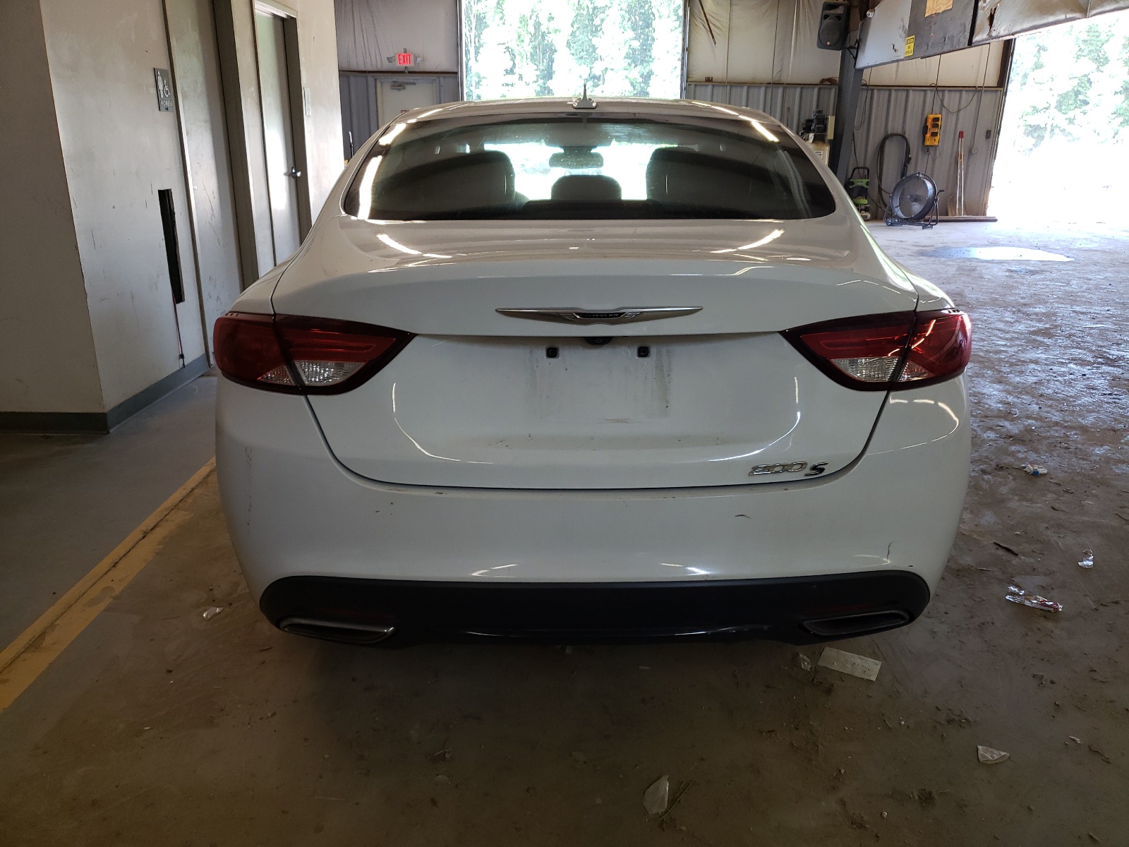 1C3CCCBG4FN518404 2015 Chrysler 200 S