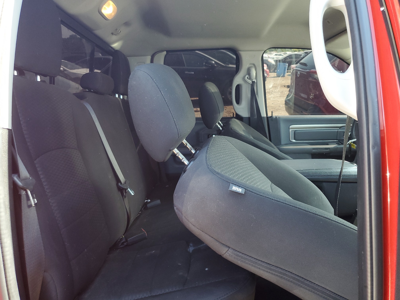 1C6RR7GG6KS724508 2019 Ram 1500 Classic Slt