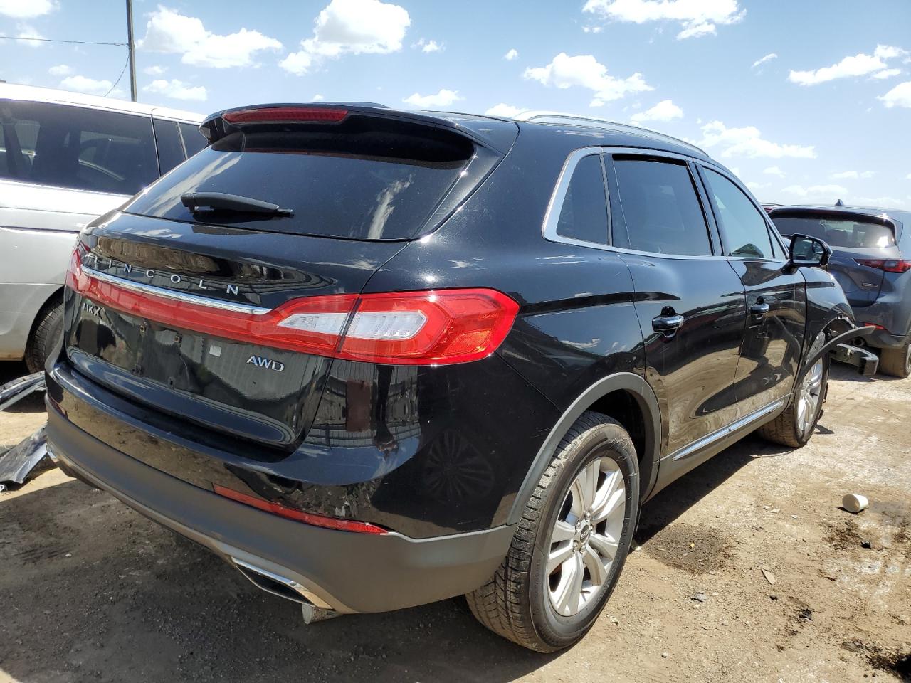 2016 Lincoln MKX - Image 3