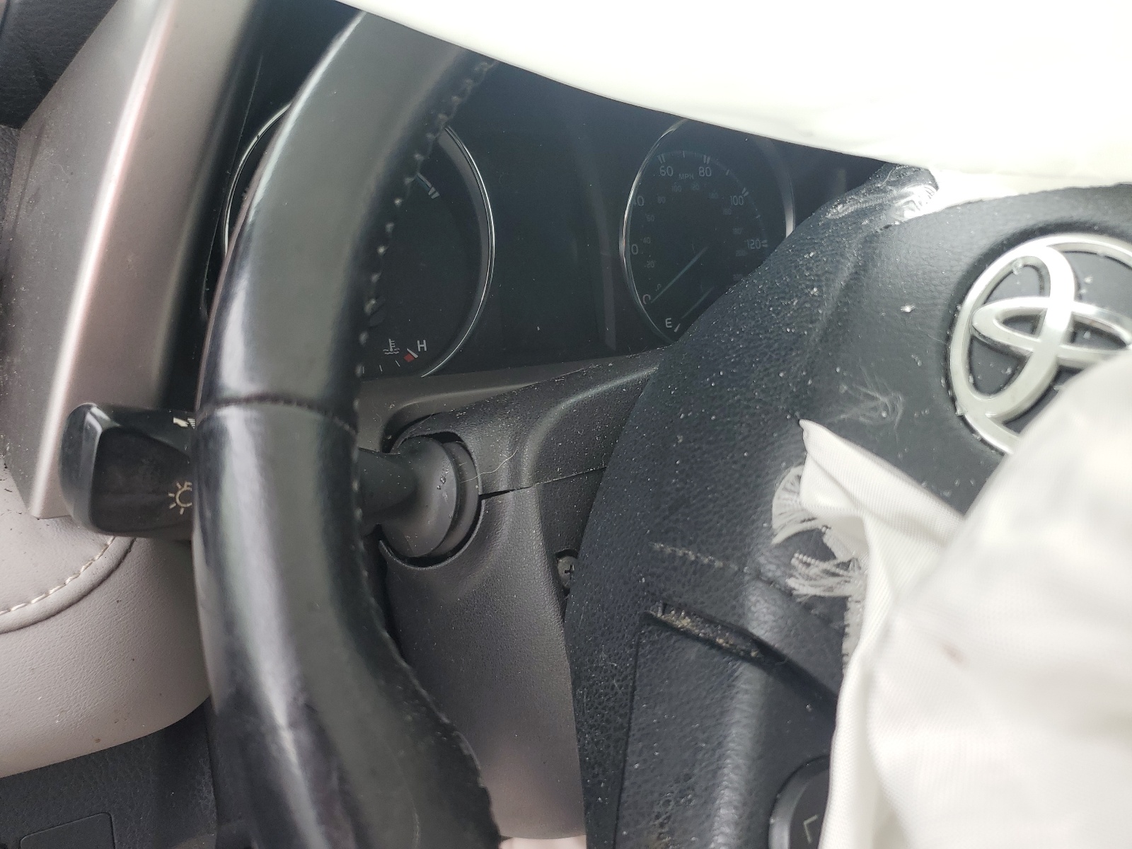 JTMRJREV9HD078228 2017 Toyota Rav4 Hv Le