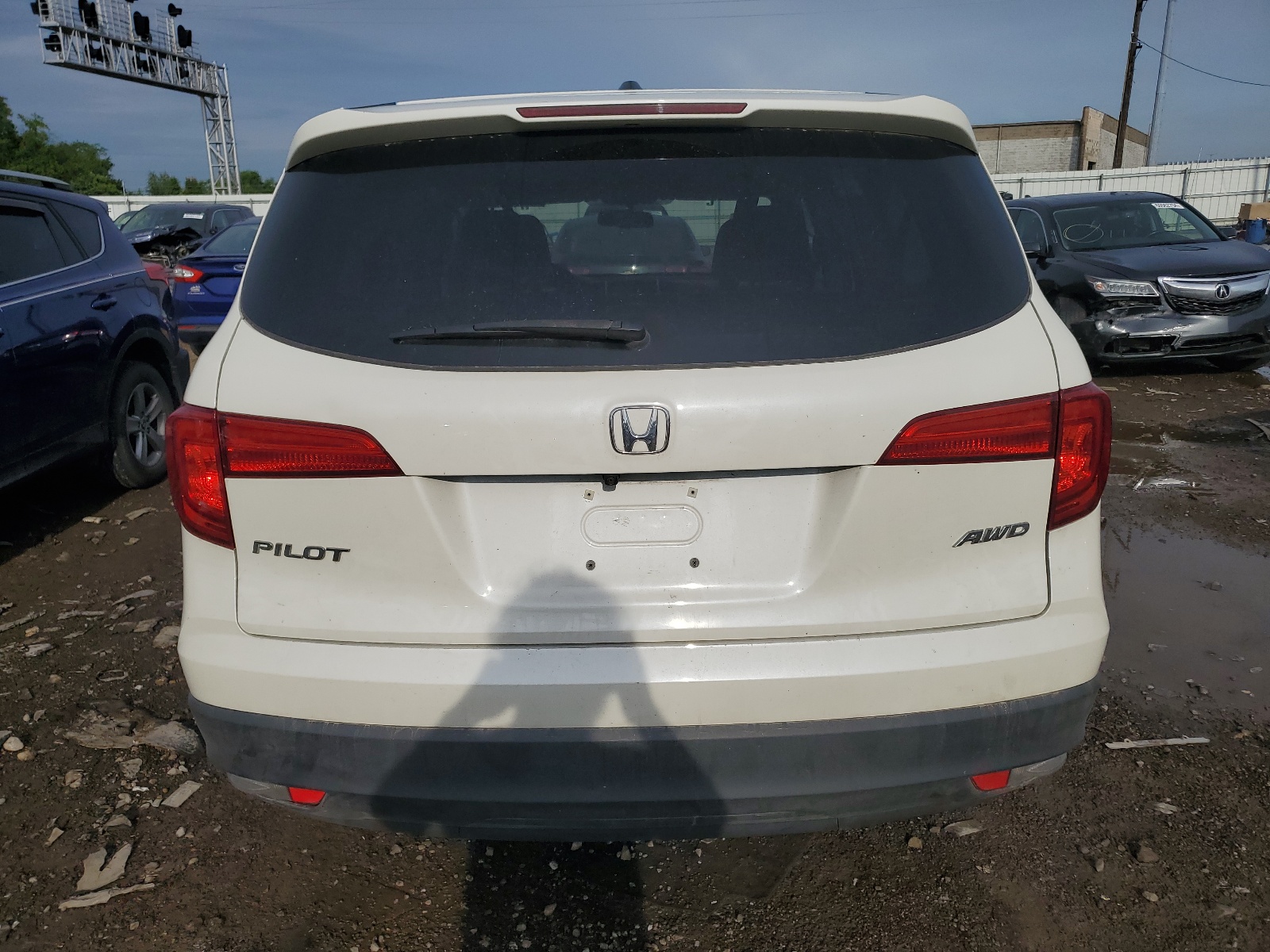 5FNYF6H76HB019865 2017 Honda Pilot Exln