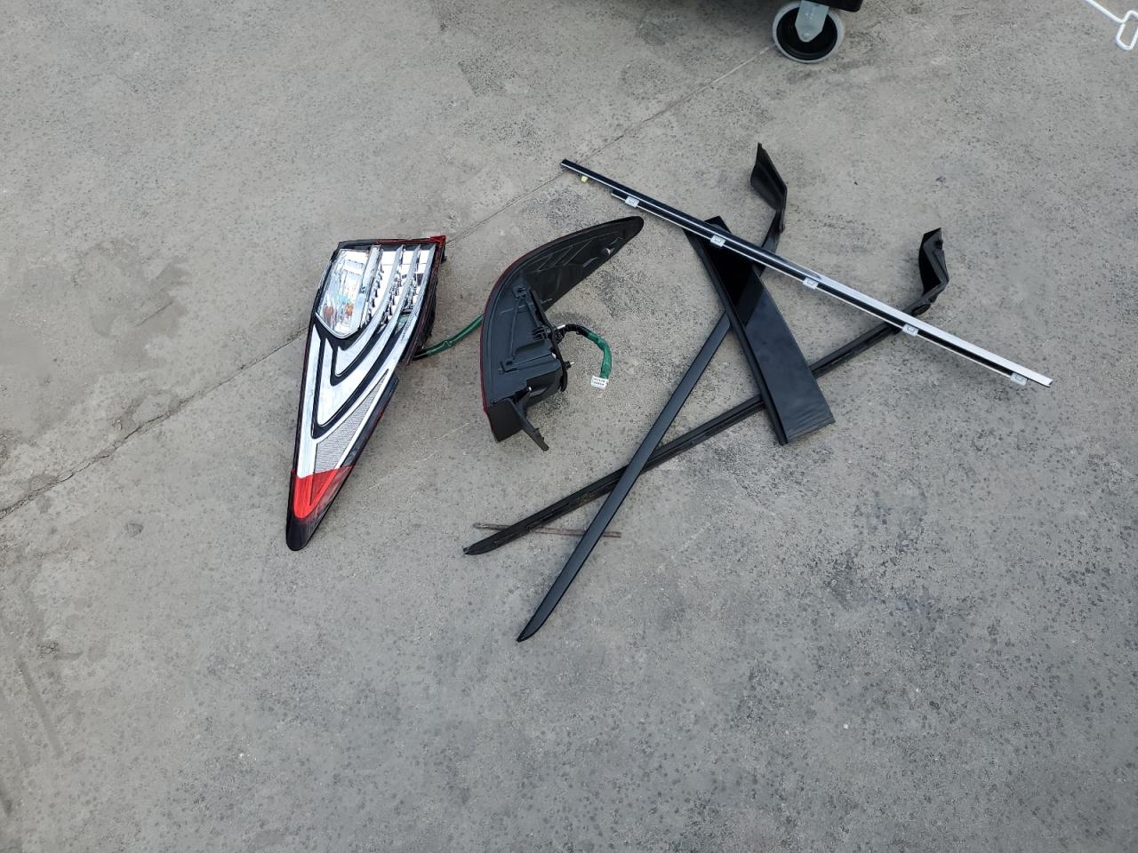 2014 Lexus Es 350 VIN: JTHBK1GG6E2103526 Lot: 63781024