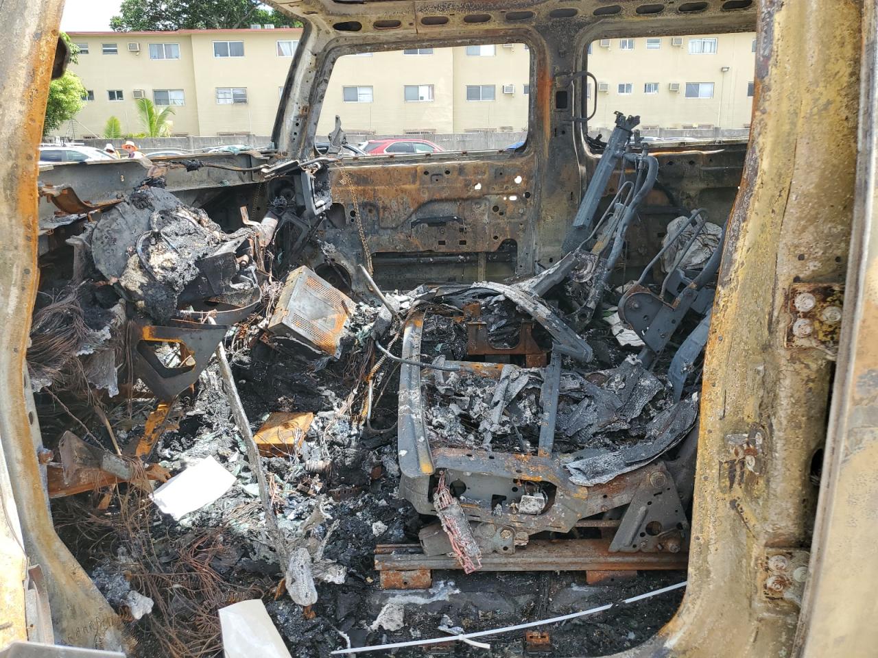 2003 Hummer H2 VIN: 5GRGN23U63H144554 Lot: 59916534