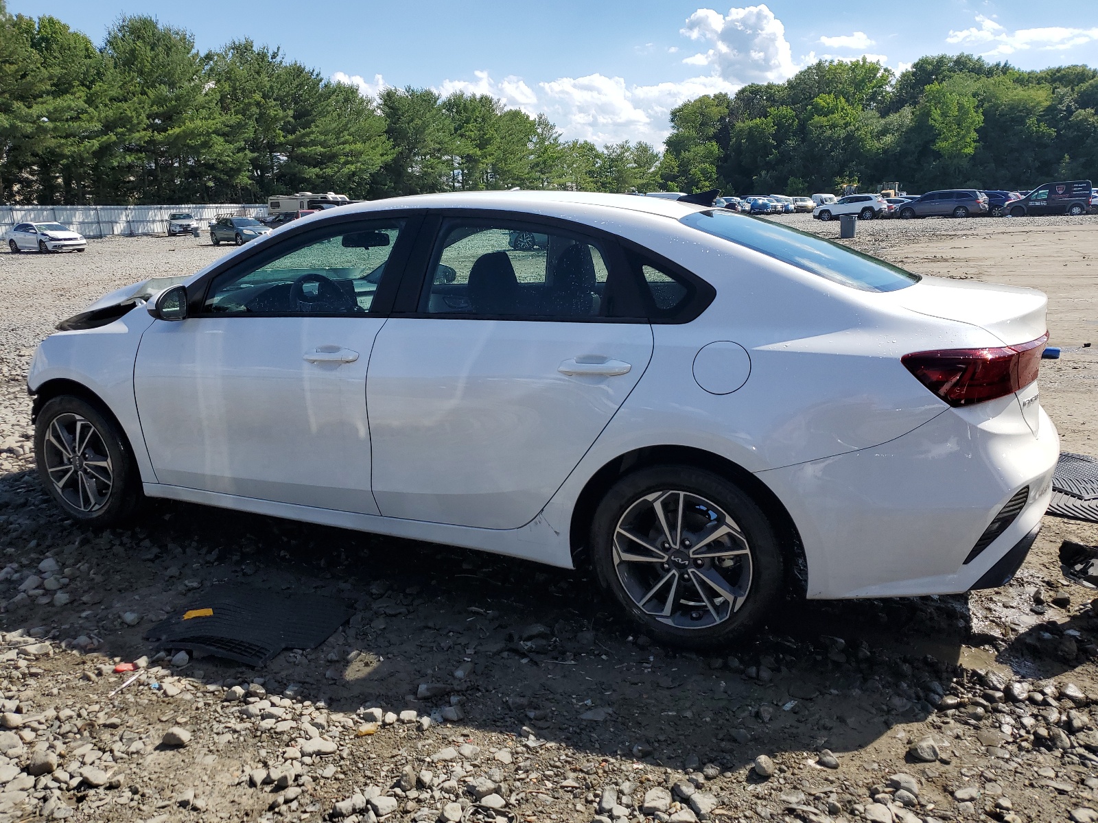 2022 Kia Forte Fe vin: 3KPF24AD1NE460618