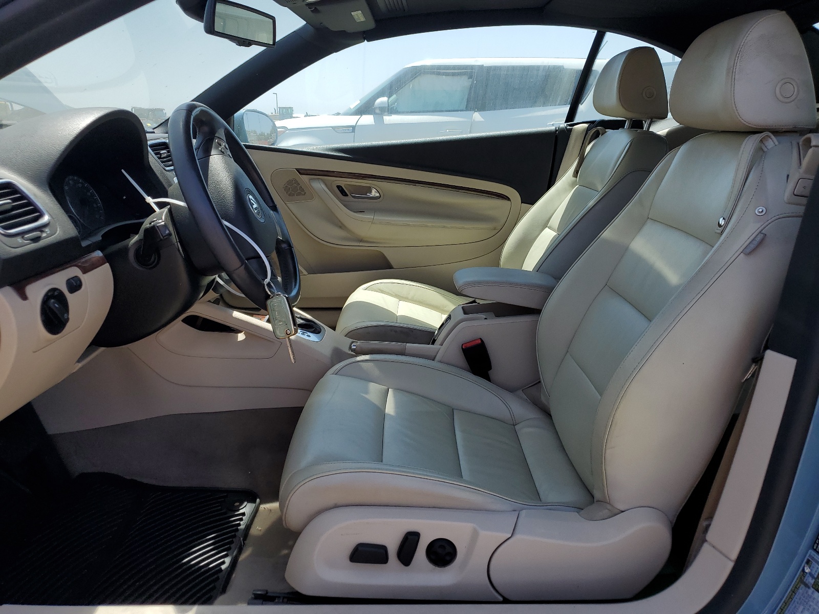 WVWFA71F28V056118 2008 Volkswagen Eos Lux