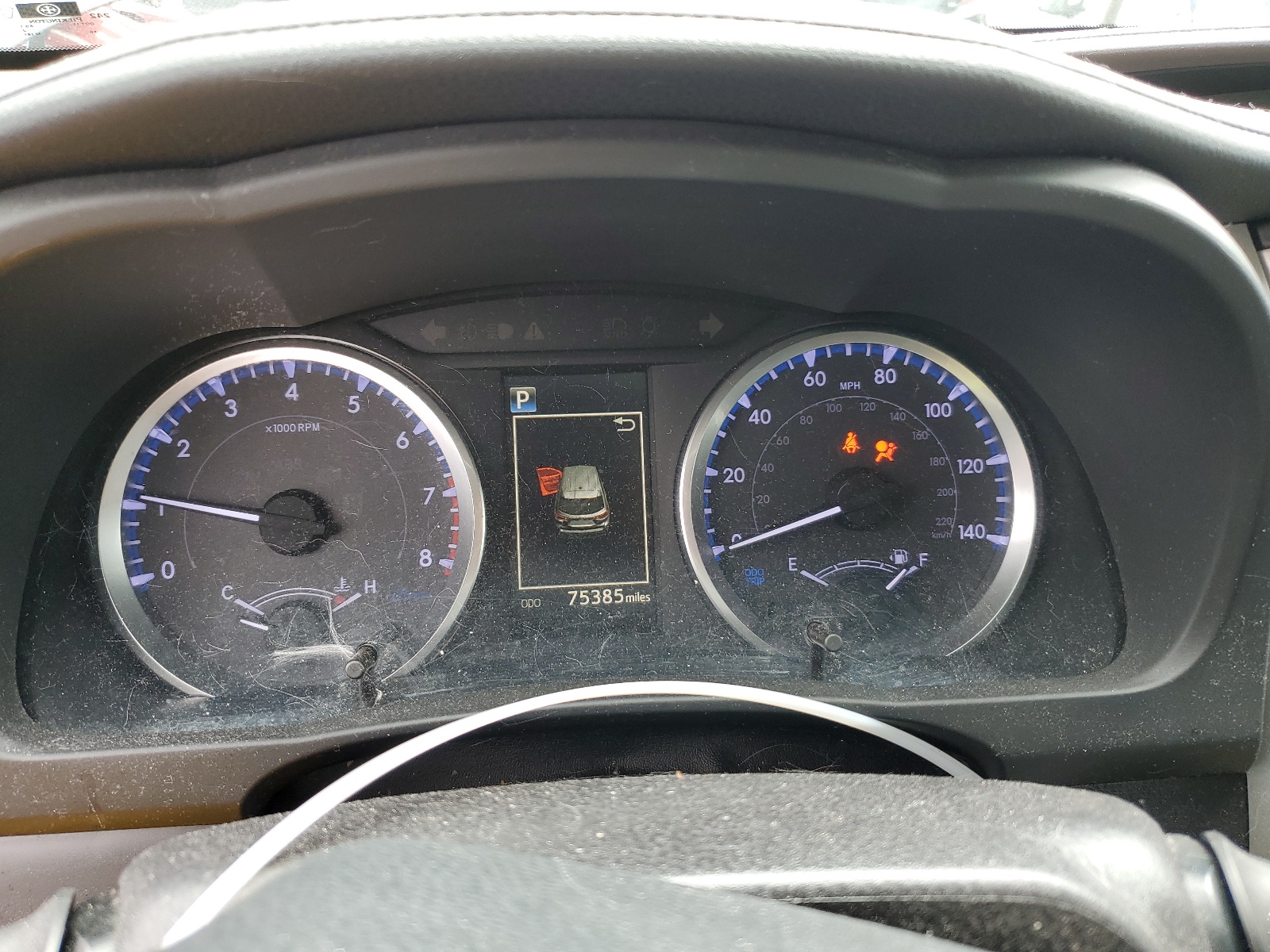 5TDBZRFH0KS965649 2019 Toyota Highlander Le