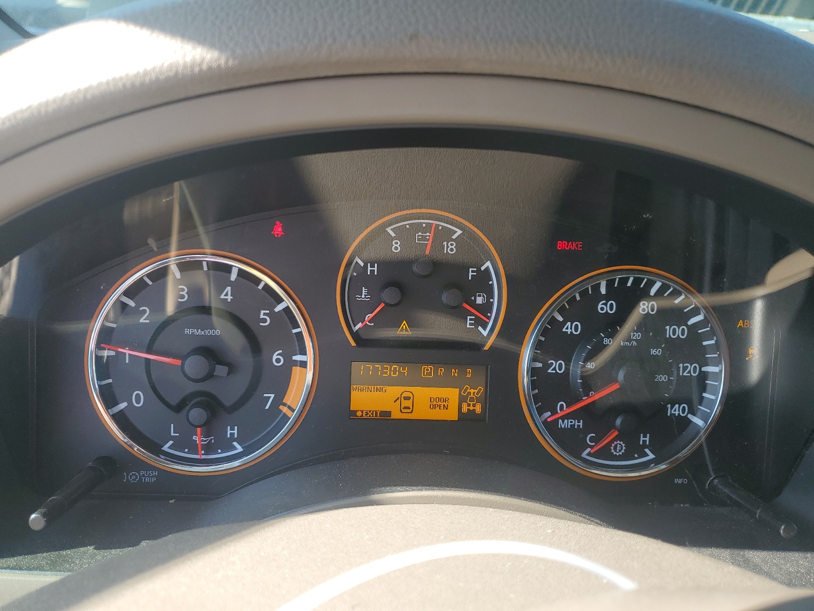 5N1BA0NC5EN609857 2014 Nissan Armada Sv