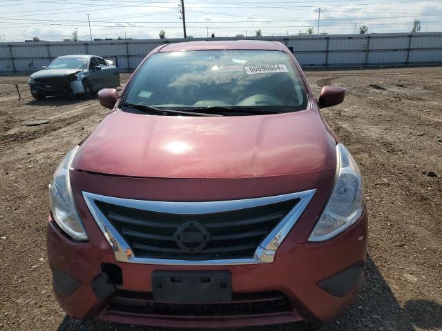  NISSAN VERSA 2017 Красный