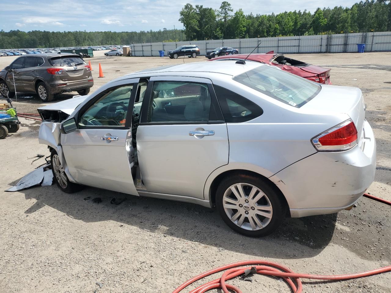 2011 Ford Focus - Image 2
