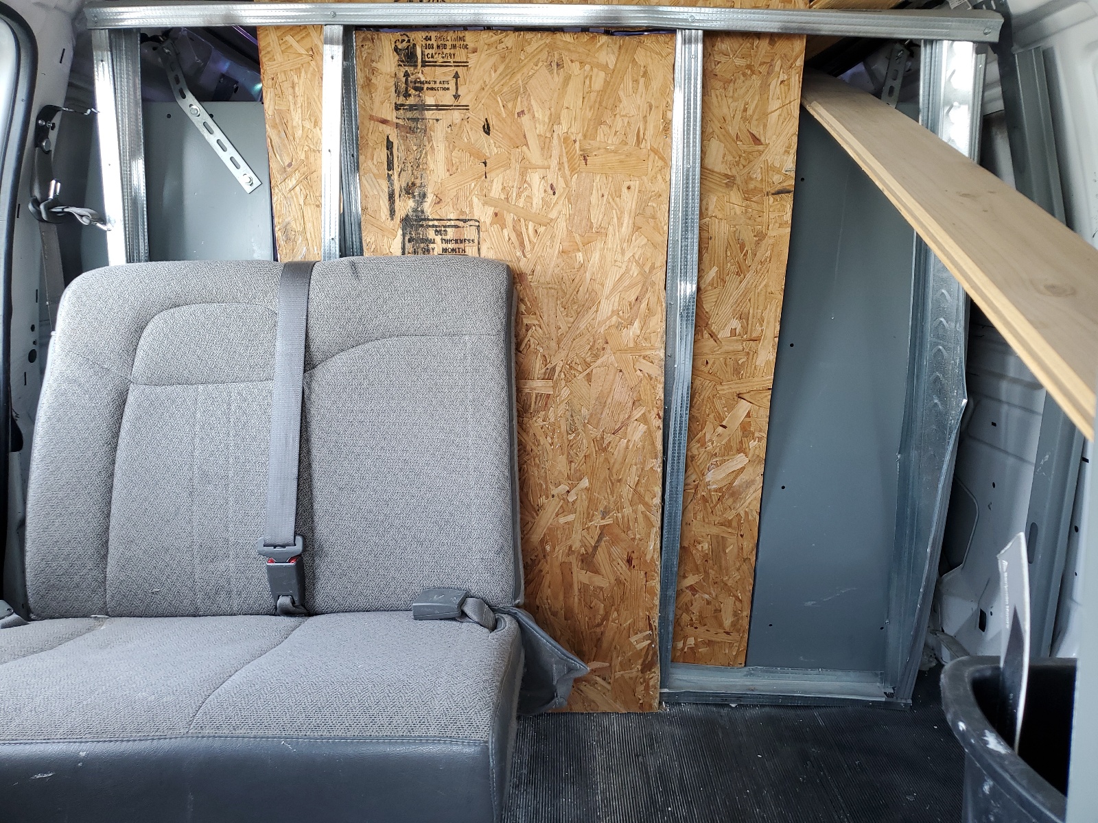 1FTNE24WX8DA97696 2008 Ford Econoline E250 Van