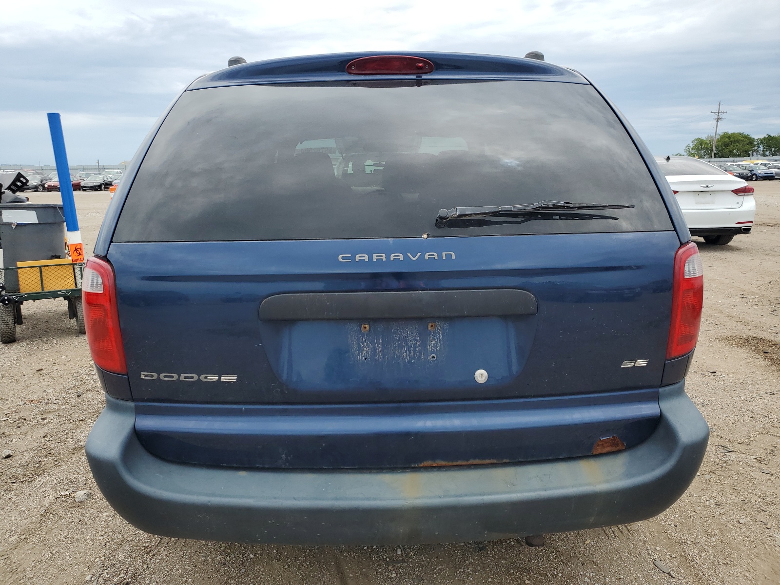 1B4GP25312B585300 2002 Dodge Caravan Se