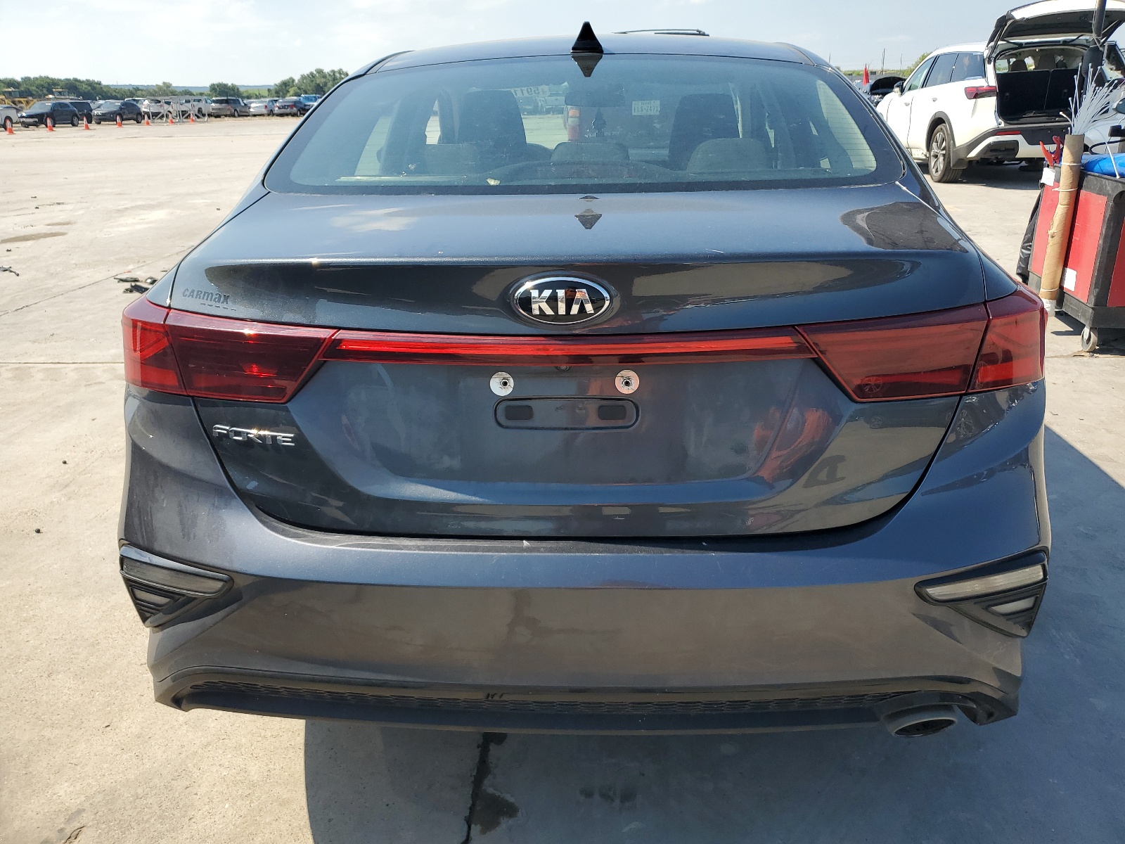 3KPF24AD5KE051677 2019 Kia Forte Fe