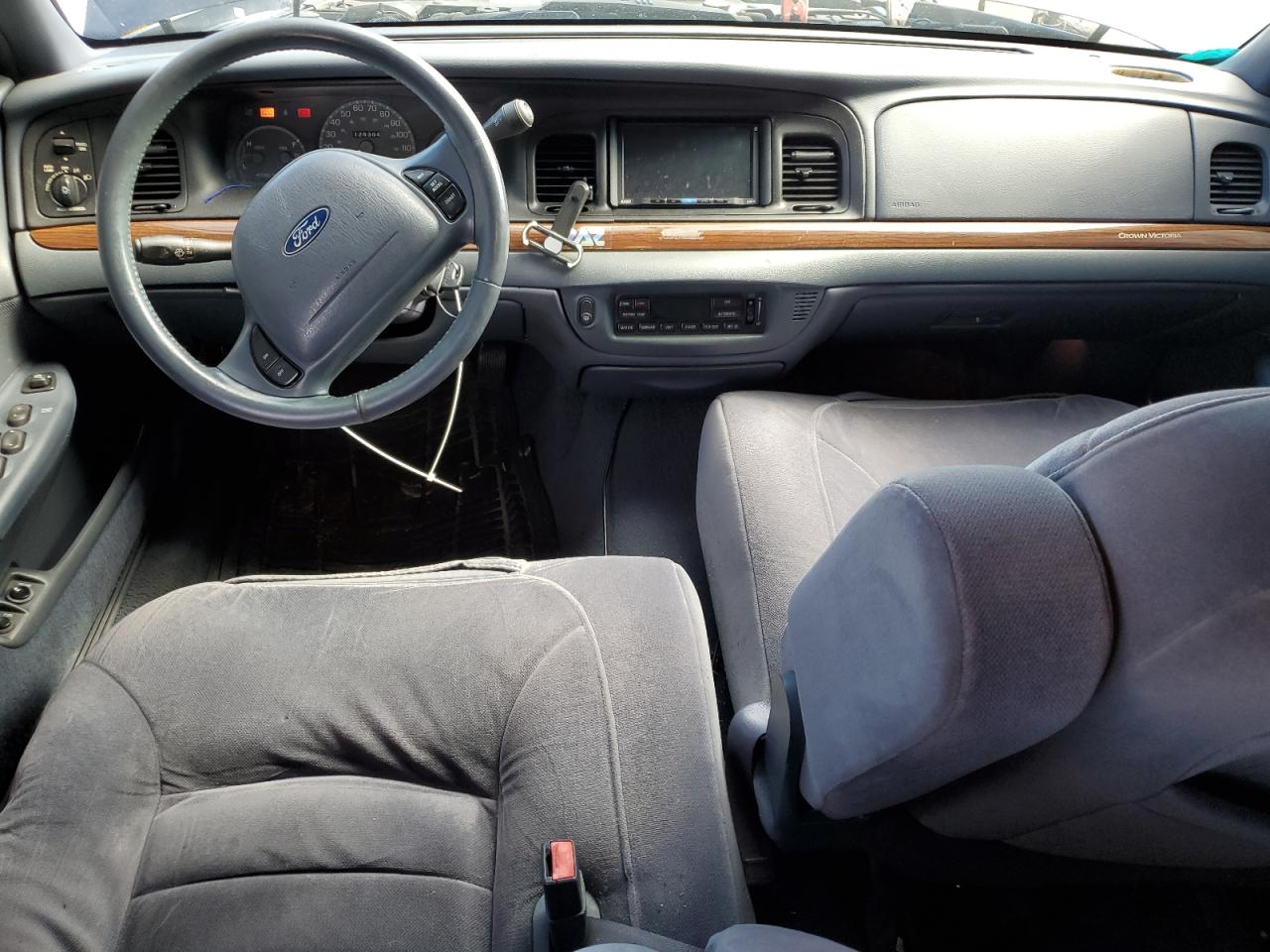 2001 Ford Crown Victoria Lx VIN: 2FAFP74W51X194143 Lot: 59100214