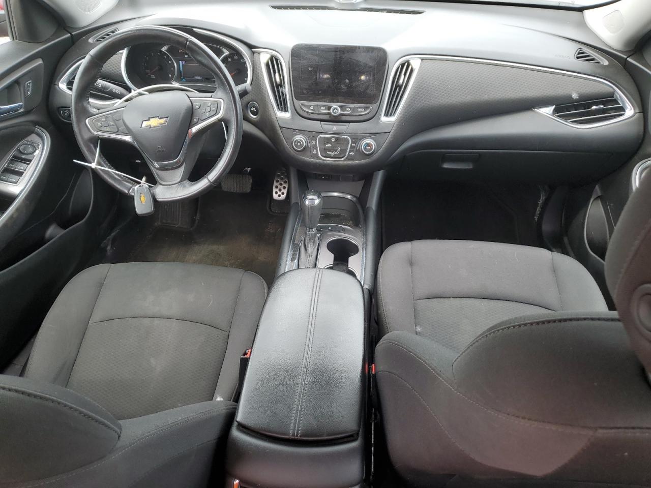 2017 Chevrolet Malibu - Image 8